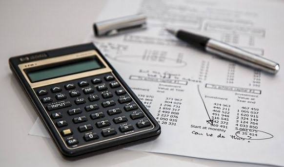 Tax and financial calculation papers